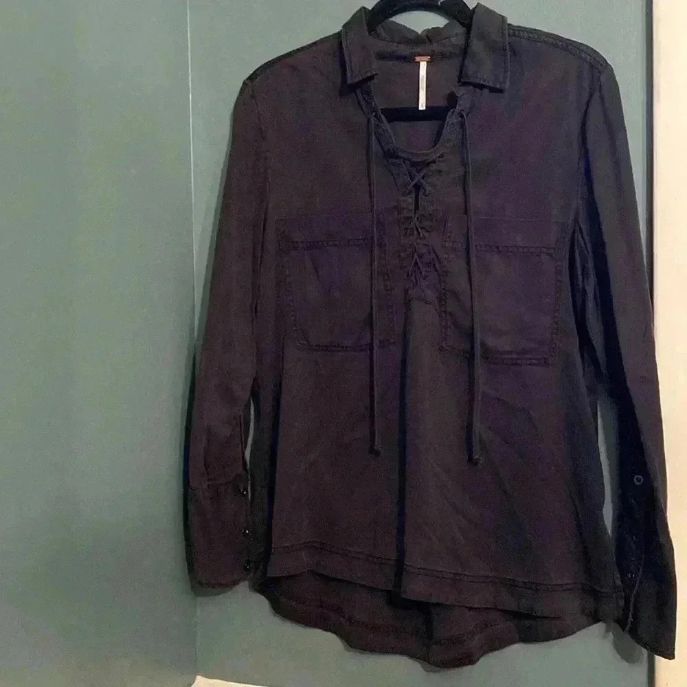Free People black women’s boho blouse - long sleeve - small - front tie